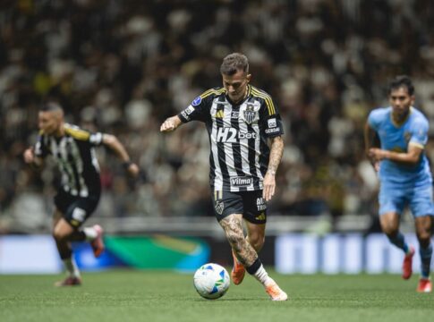 galo-vence-bolivar-nos-acrescimos-e-vai-a-semifinal-da-sul-americana