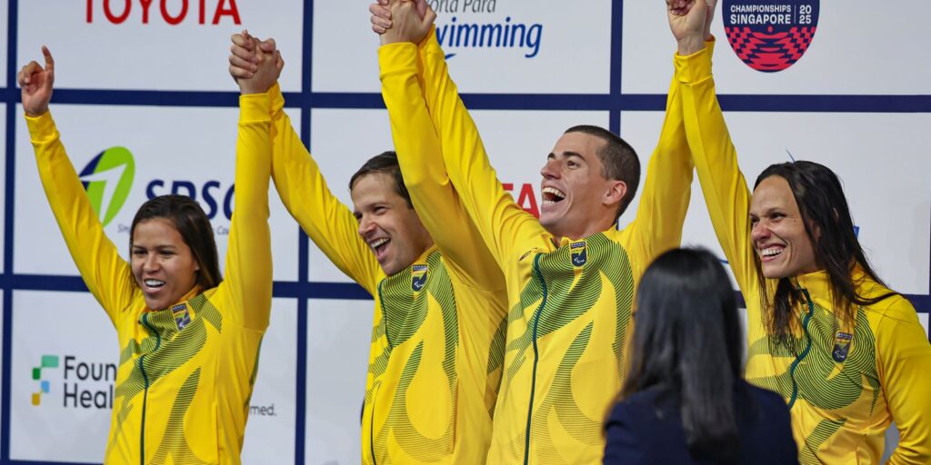 com-direito-a-recorde-mundial,-brasil-brilha-no-mundial-de-natacao