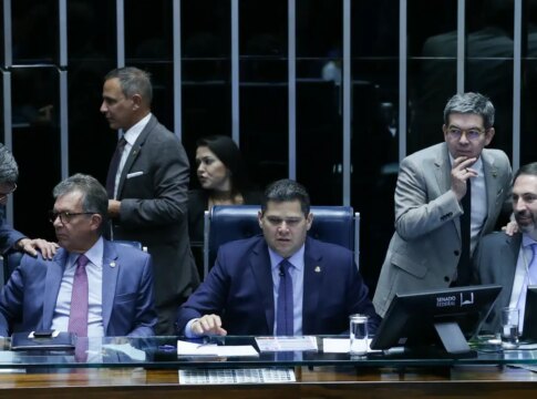 senado-aprova-retirada-de-despesas-com-tarifaco-do-teto-de-gastos