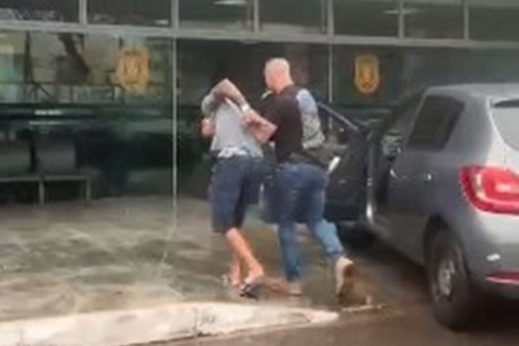 e-colombiana?-traficantes-negociam-r$-8-mil-em-maconha-pelo-whatsapp