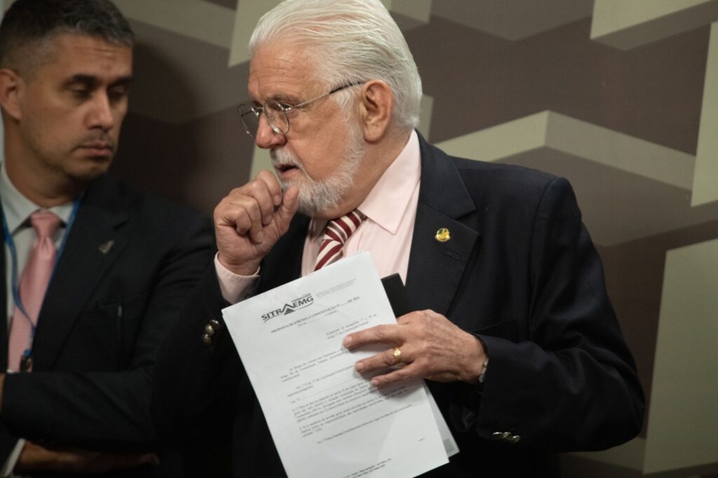 apos-derrubar-blindagem,-lider-de-lula-defende-pec-das-monocraticas