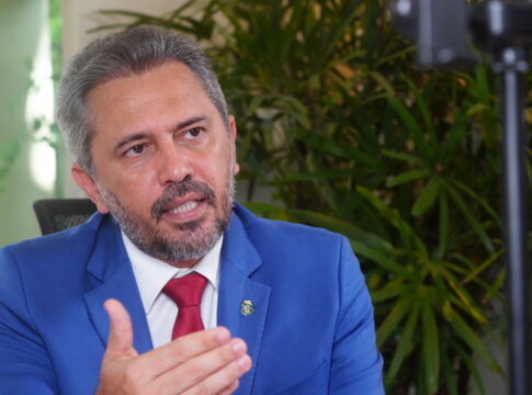 governador-do-ceara-se-pronuncia-sobre-morte-de-2-alunos-em-escola