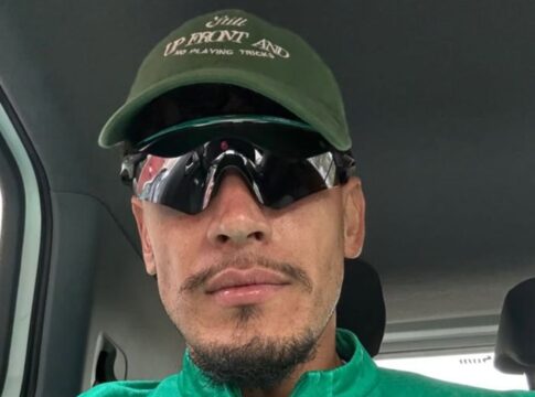 gustavo-gomez-mostra-lesao-no-olho-apos-jogo-contra-river-plate