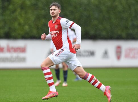 ex-arsenal-morre-apos-grave-lesao-cerebral-durante-jogo