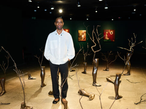 artista-antonio-oba-conduz-visita-guiada-por-sua-exposicao-no-ccbb