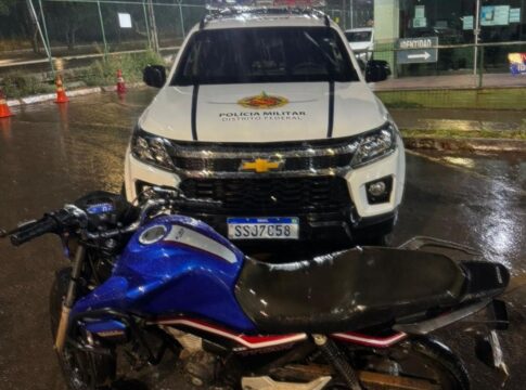 moto-furtada-em-frente-a-sede-da-pf-e-recuperada-pela-policia-militar