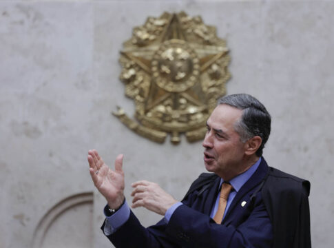 barroso-se-despede-da-presidencia-do-stf-e-exalta-democracia