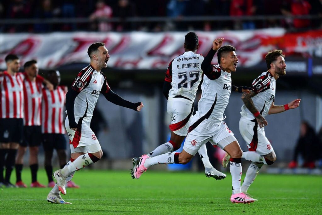 flamengo-se-classifica-nos-penaltis-e-vai-as-semis-da-libertadores