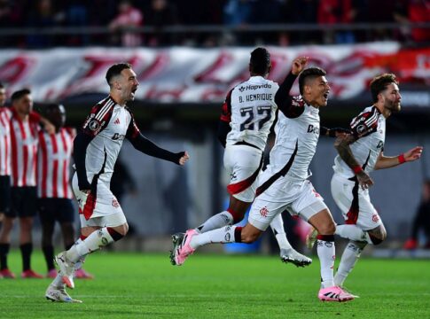 flamengo-se-classifica-nos-penaltis-e-vai-as-semis-da-libertadores