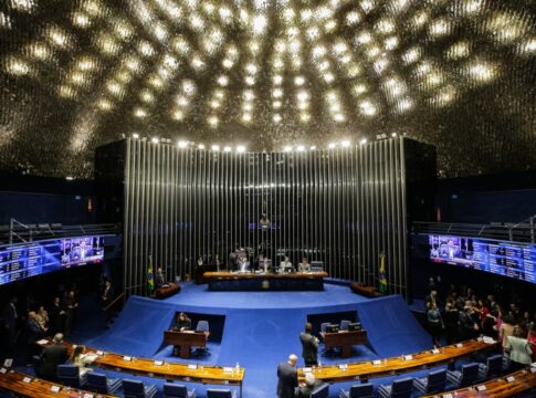 senado-paga-r$-173,6-mil-por-mes-a-assessores-de-“comissoes-fantasmas”