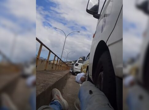 rj:-videos-mostram-desespero-de-moradores-em-tiroteio-que-matou-“cria”