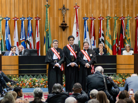 prestigiada-por-autoridades,-solenidade-empossa-nova-direcao-do-tst