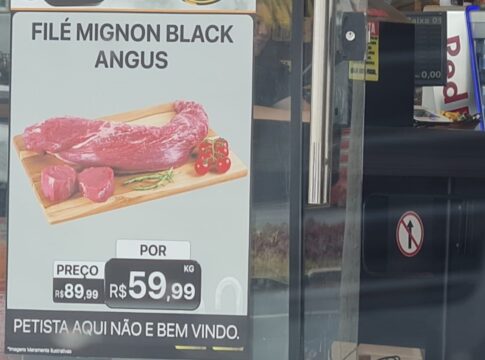 cartaz-na-porta-de-frigorifico-em-go-avisa-que-petista-nao-e-bem-vindo