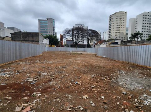obra-de-empreendimento-de-alto-padrao-“engole”-viela-de-moema