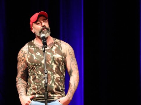 humorista-tem-shows-cancelados-apos-ser-condenado-por-estupro-da-filha