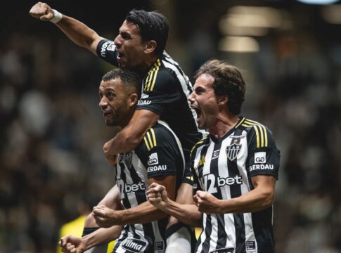 com-um-a-menos,-atletico-mg-vence-o-mirassol-e-respira-no-brasileirao