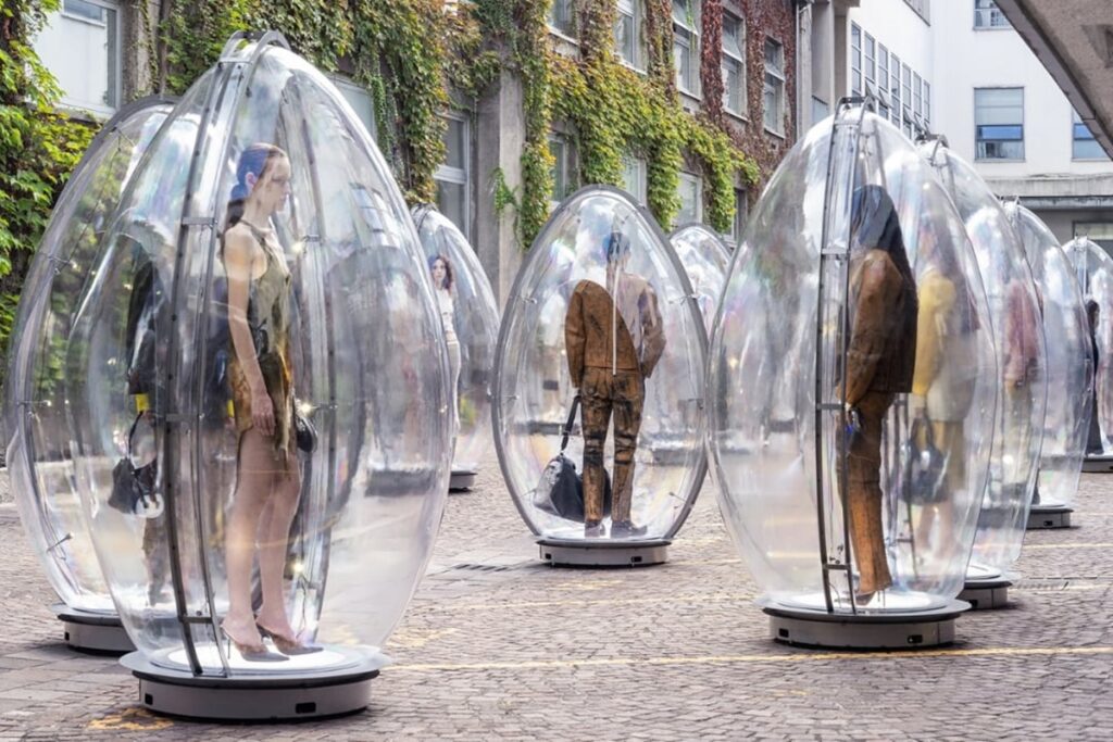 com-desfiles-saturados,-grifes-exploram-novos-formatos-de-apresentacao