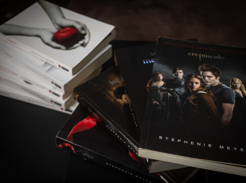 crepusculo:-saga-literaria-que-marcou-geracoes-de-fas-completa-20-anos