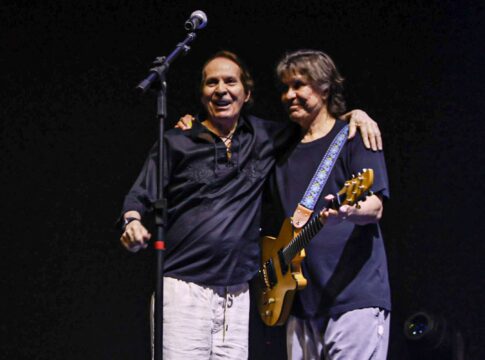 clube-da-esquina,-o-classico-contemporanea-que-conquistou-a-pitchfork