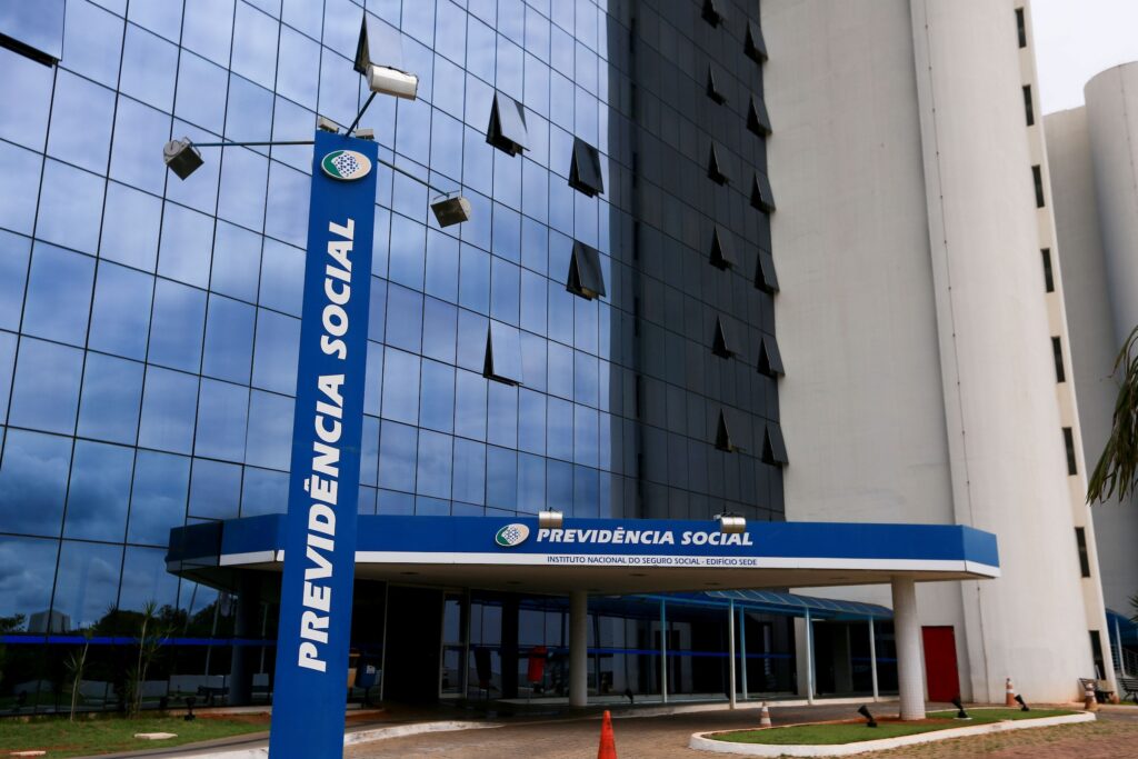 inss-pagou-r$-15-milhoes-a-entidade-sem-provar-autorizacao-de-aposentados