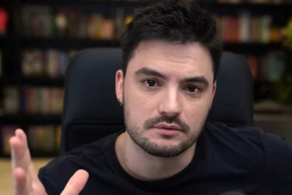 felipe-neto-se-pronuncia-apos-viagem-aos-estados-unidos