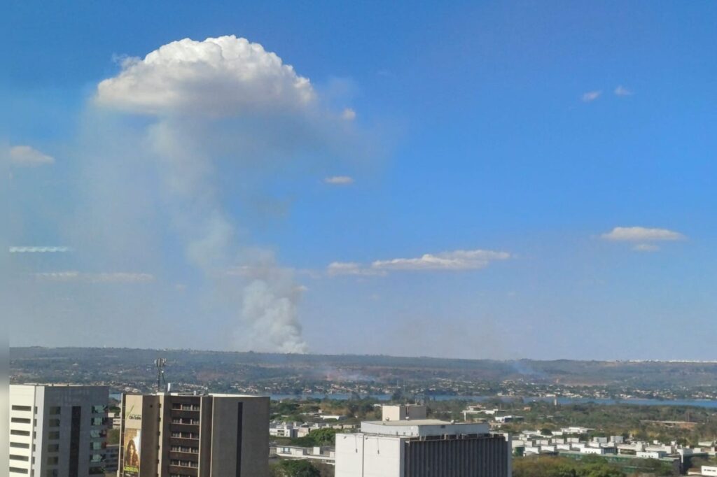 incendios-em-8-regioes-do-df-mobilizam-bombeiros-neste-domingo-(28/9)