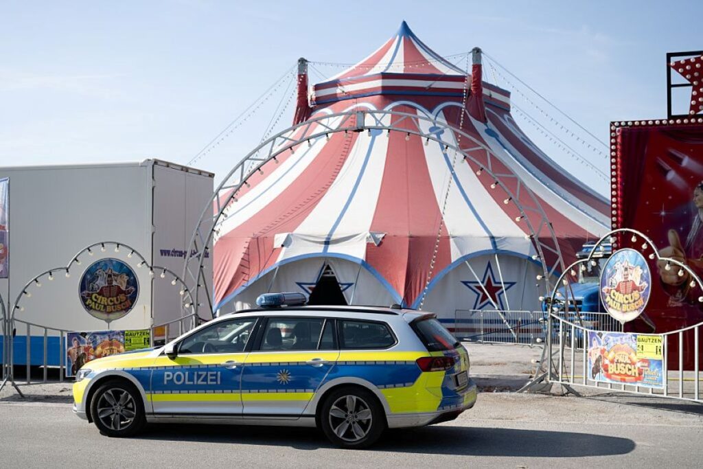 acrobata-cai-de-trapezio-e-morre-durante-apresentacao-em-circo