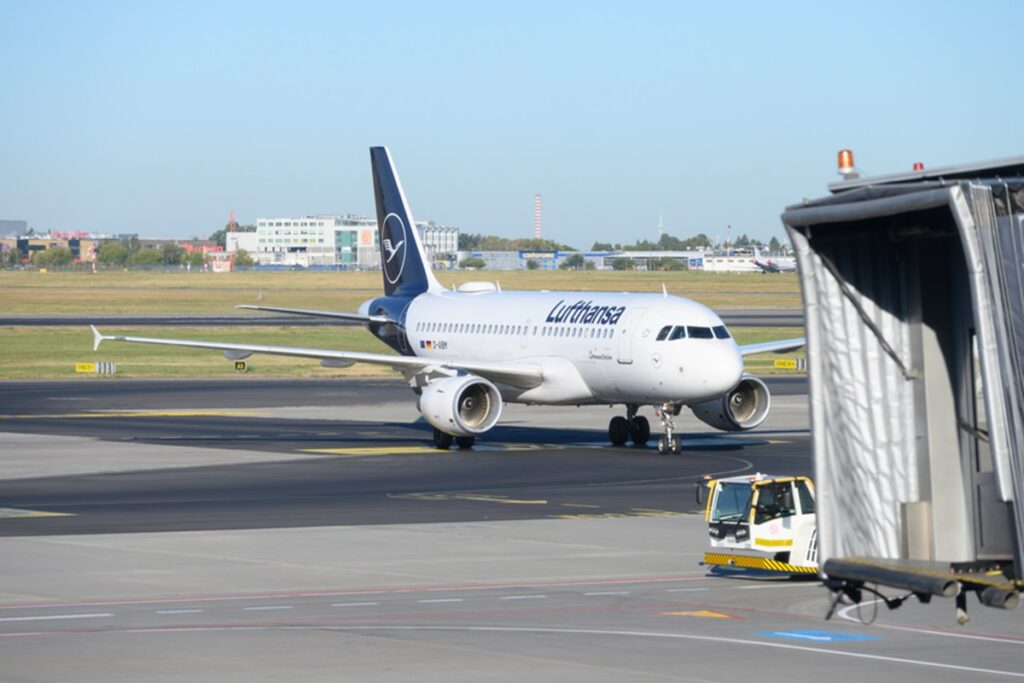 lufthansa:-inteligencia-artificial-vai-cortar-4-mil-empregos-ate-2030