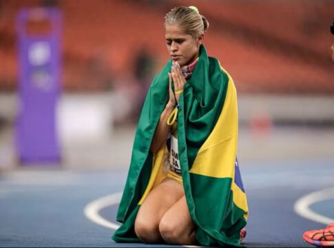 mundial-de-atletismo:-thalita-simplicio-e-tetracampea-nos-400m