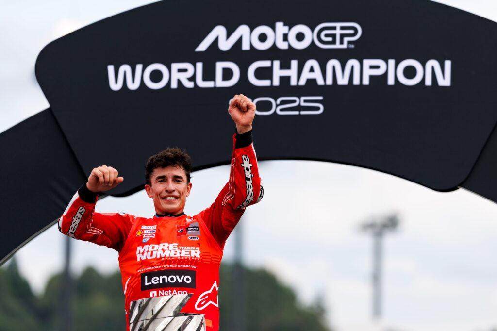 marc-marquez-da-a-volta-por-cima-para-conquistar-o-hepta-da-motogp