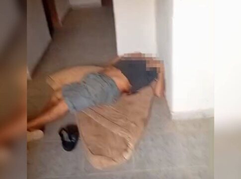 crianca-passa-a-noite-com-o-corpo-do-pai,-morto-por-matador-de-aluguel
