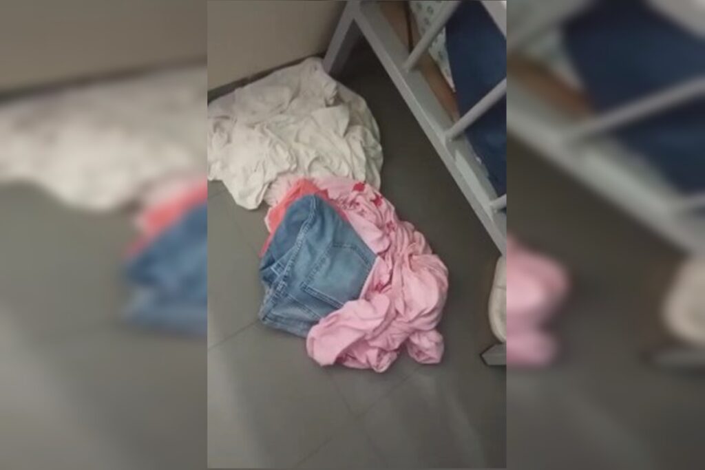supervisora-de-hospital-joga-roupas-de-enfermeiras-no-chao:-“nao-e-hotel”