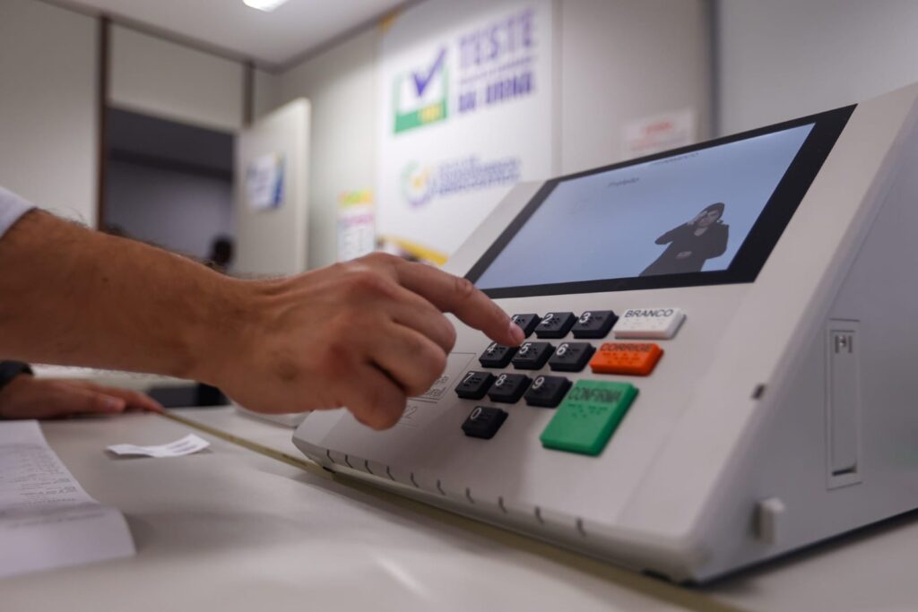 comissao-mista-de-orcamento-aprova-r$-4,9-bilhoes-para-o-fundao