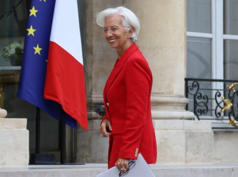 lagarde:-inflacao-na-europa-esta-sob-controle-e-tarifas-afetaram-pouco