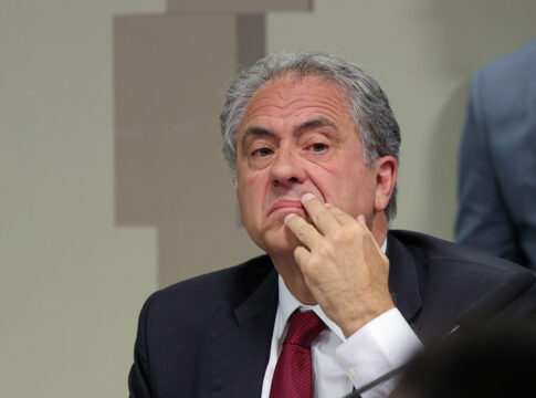 votacao-da-mp-do-iof-fica-para-quinta-(2/10),-anuncia-relator