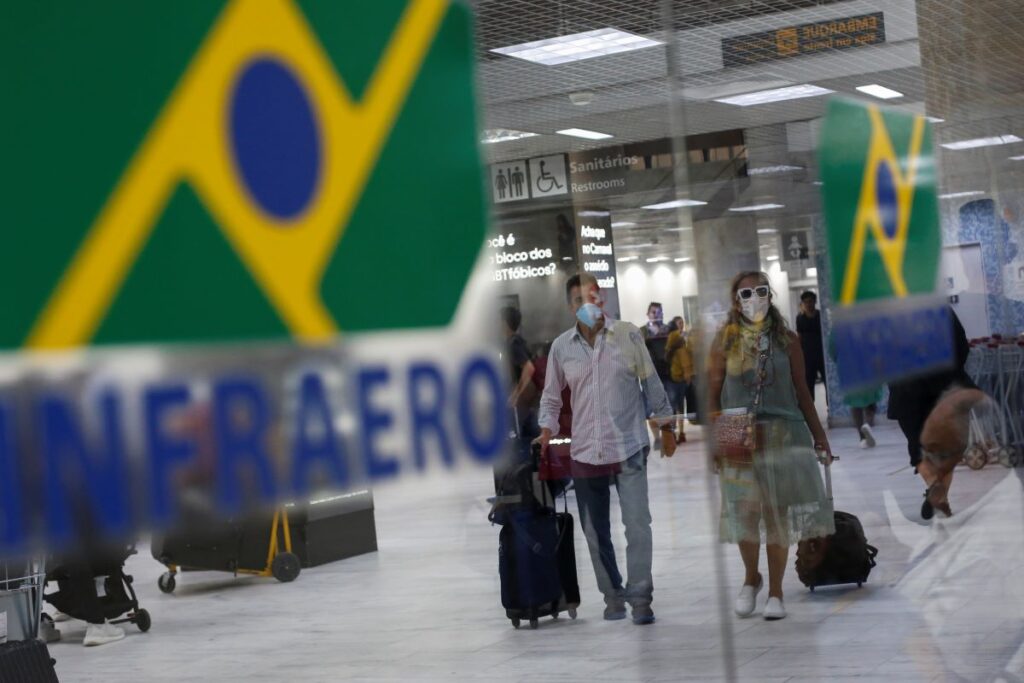 aeroporto-santos-dumont-volta-a-funcionar-apos-derramamento-de-oleo