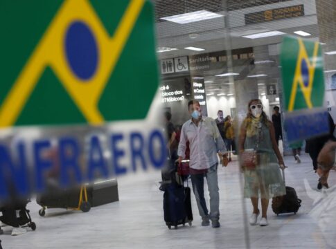 aeroporto-santos-dumont-volta-a-funcionar-apos-derramamento-de-oleo