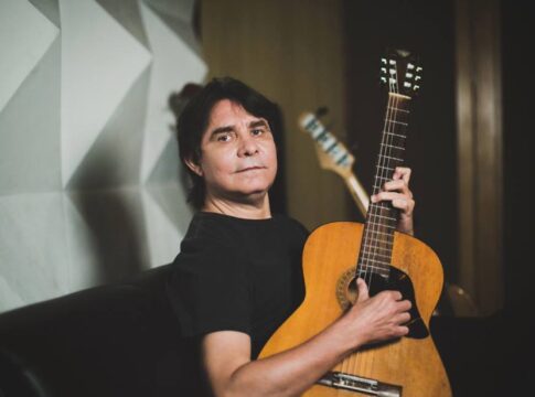 lo-borges-reacende-o-pavio-aceso-na-mpb-no-festival-estilo-brasil