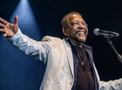 o-samba-de-raiz-de-martinho-da-vila-promete-iluminar-o-estilo-brasil