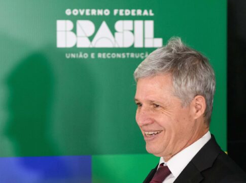 ministro-de-lula-faz-cerco-ao-stf-para-barrar-programa de tarcisio