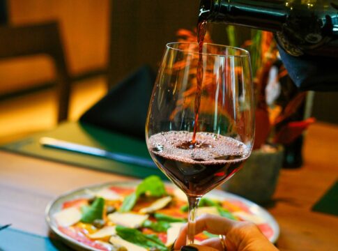 gastronomia-em-todos-os-tons:-lucca-restaurante-estreia-menu-noturno