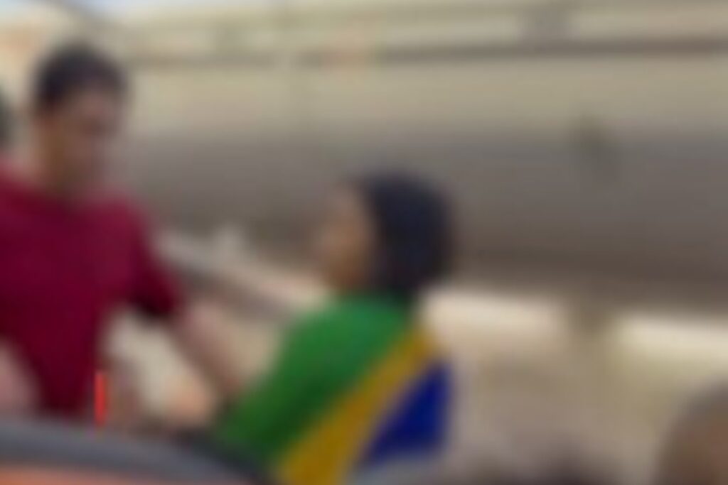 mulher-expulsa-de-voo-chamou-passageiros-de-estupradores-e-abusadores