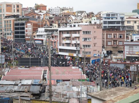 protestos-em-madagascar:-geracao-z-exige-saida-do-presidente