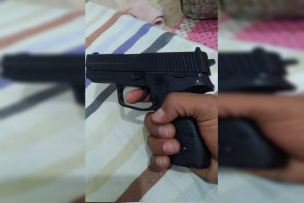 apos-levar-fora,-homem-persegue-e-ameaca-mulheres-com-arma