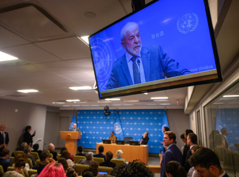 a-estrela-de-lula-(por-mirian-guaraciaba)