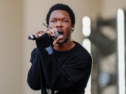 show-de-d4vd-no-lollapalooza-e-cancelado-apos-morte-de-jovem:-entenda
