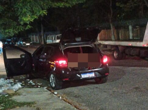 corpos-em-carro:-saiba-qual-e-a-possivel-motivacao-para-mortes-no-rj