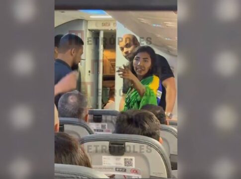 mulher-expulsa-de-voo-ja-havia-sido-tirada-de-aviao-antes-da-confusao