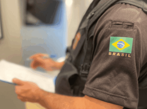 aluno-e-alvo-da-pf-apos-tentar-reverter-expulsao-ameacando-professores