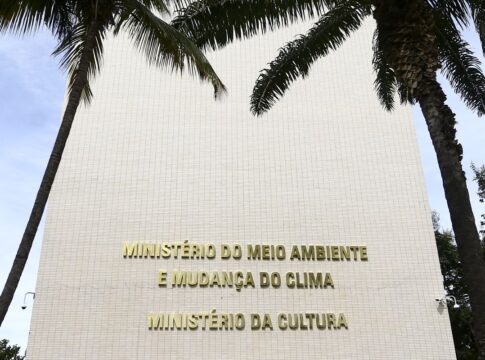 minc-quer-transformar-escolas-de-samba-em-pontos-de-cultura
